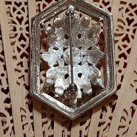 Vintage Brooch for sale - Picture 4 of 9